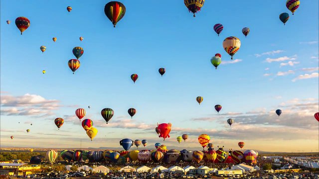 Millier de montgolfières dans le ciel : Timelapse MAGIQUE du Albuquerque Balloon Fiesta!