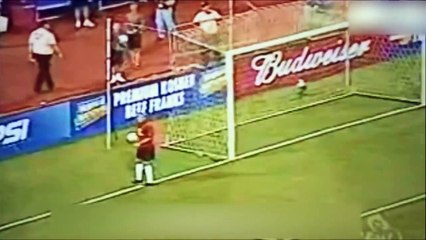 【サッカー】そのシュート、外すほうが逆に難しくない？？笑