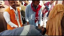 Police beating a man badly in khanpur - Danger Productions Network