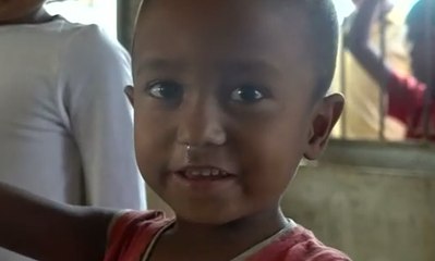 Bertahan Hidup, Anak-Anak Rohingya Banting Tulang.