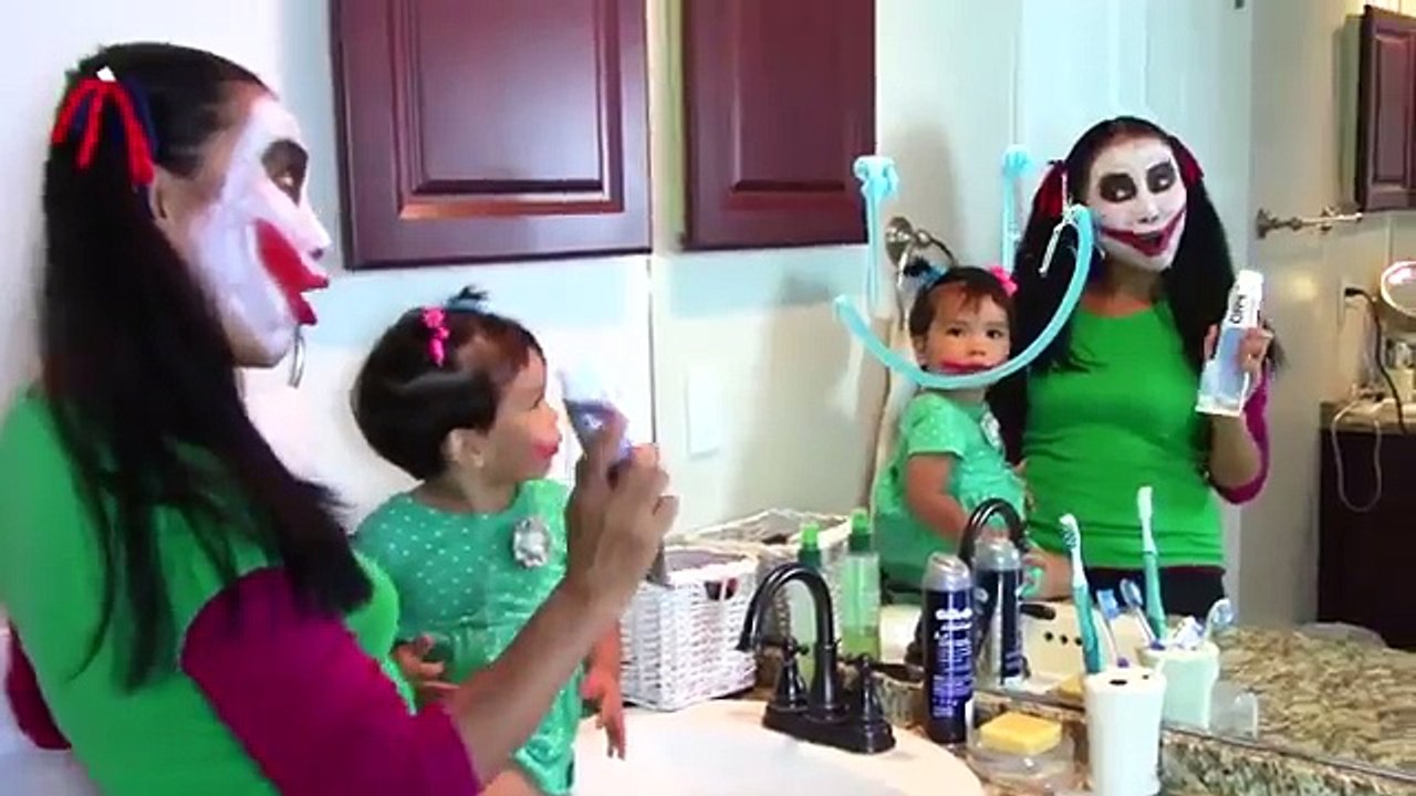 [جديد] الثلج الأبيض مقابل سيئة الطفل مهرج الطفل، مهرج فتاة ث / مصاص دماء، سبايدرمان، إلسا الطفل