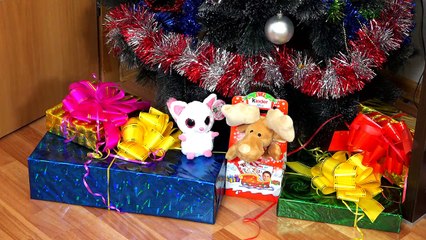Новогодние подарки от деда мороза Милане и Дане Дед мороз пришел к нам домой детские сюрпризы-tF4hMIpmrsY