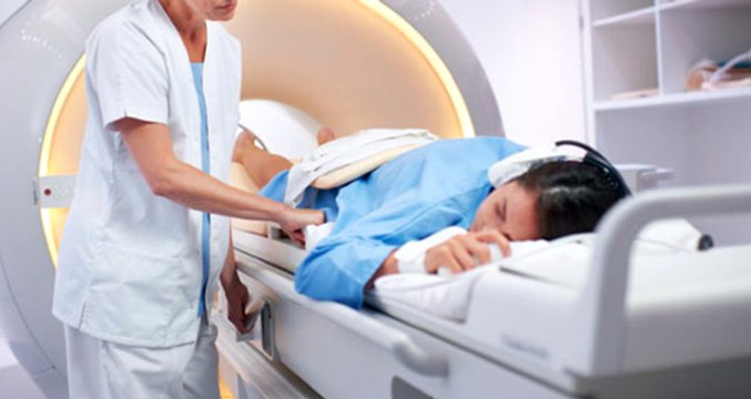 İyileşti Denilerek Tedavisi Kesilen Kanser Hastası Kadın Felç Oldu