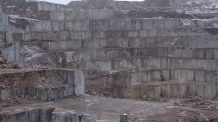 Afyon Mermeri 120 Ülkede Yapıları Süslüyor