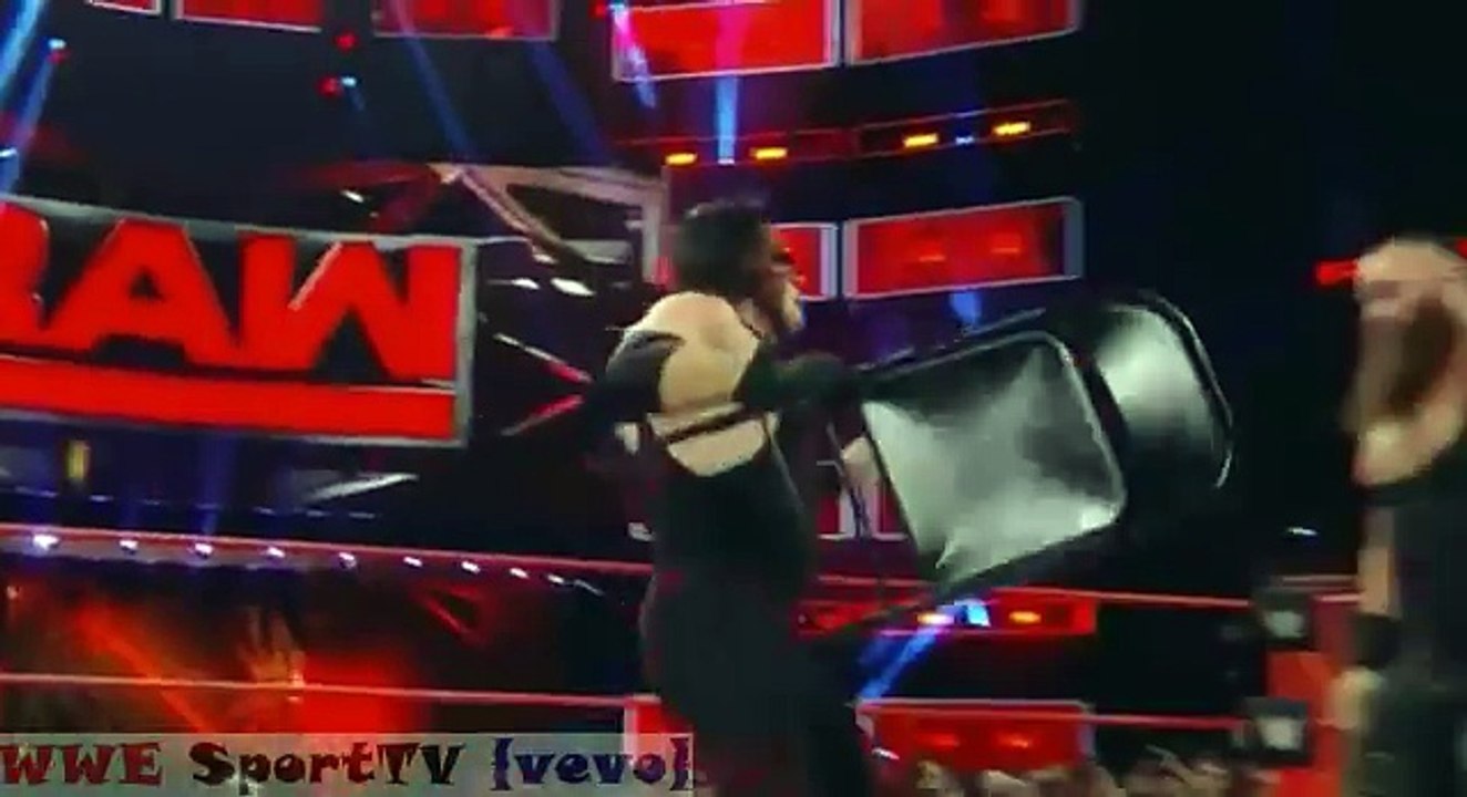 WWE Raw 25 Nov 2017 Braun Strowman returns and attacks Brutal Kane Look whats happen
