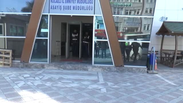 Girdikleri Evlerden 50 Bin TL Değerinde Ziynet Eşyası ve Para Çalan Hırsızlar Yakayı Ele Verdi