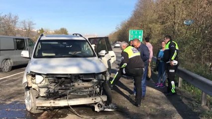 Tem Otoyolunda Cip ile Otomobil Çarpıştı: 3 Yaralı