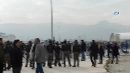 Afyonkarahisar'da Tribün Terörü: 4 Yaralı