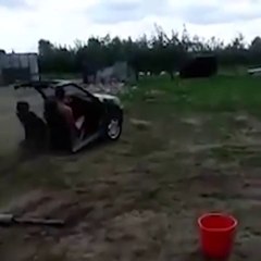 Comme quoi, l'arrière d'une voiture ne sert à rien