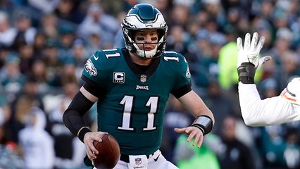 Wentz completely fakes out defense with nasty spin move