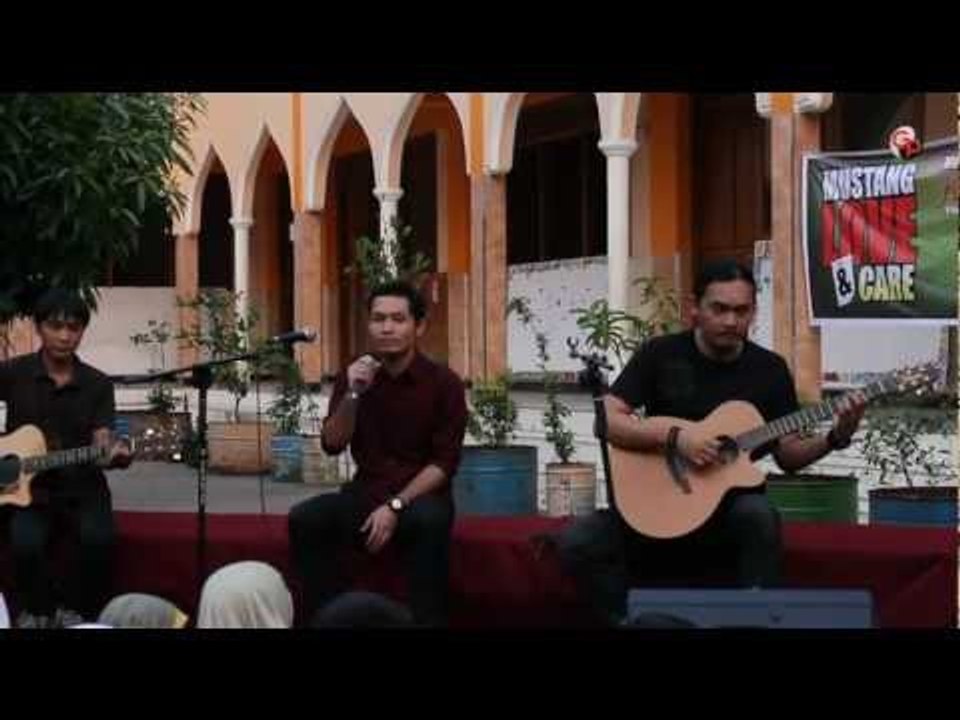 Main Hati (Live Acoustic Version) - Andra And The Backbone