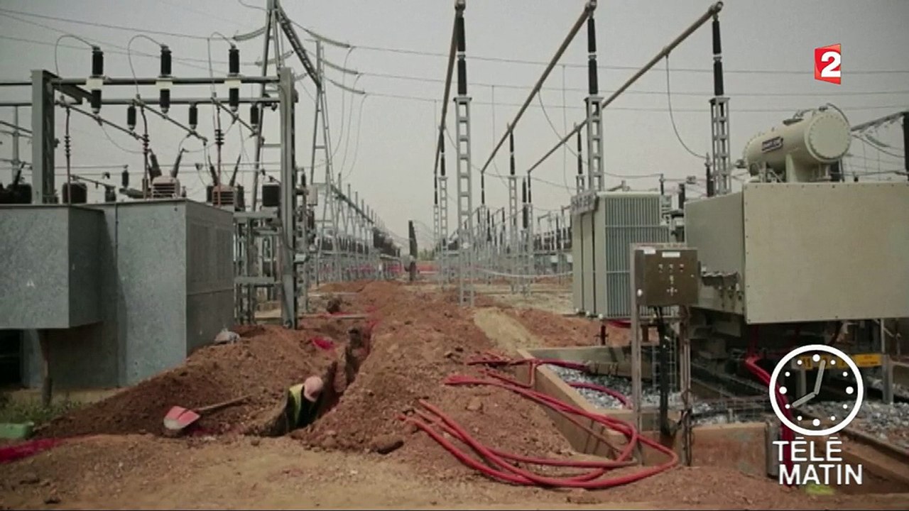 Burkina Faso : une centrale solaire inaugurée par Emmanuel Macron
