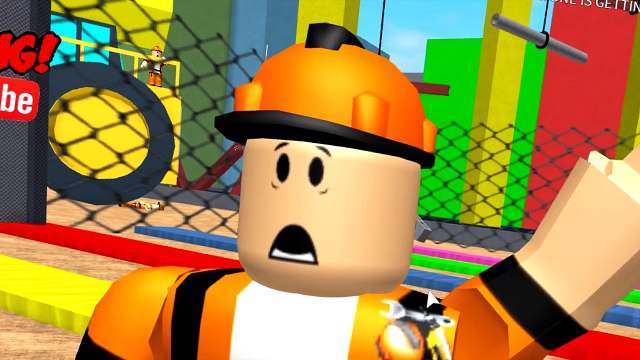 ПОБЕГ от опасных СТРОИТЕЛЕЙ в ROBLOX паркур по крышам приключения мульт героя как майнкрафт от FFGTV-g1YGGmtOFD0