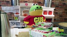 DIY GIANT GUMMY CUPCAKE! How to make Jello gummies for kids with Gus the Gummy Gator-SCjXwO3tTSQ