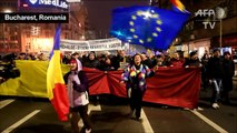 Romanians protest over move to hobble corruption fight