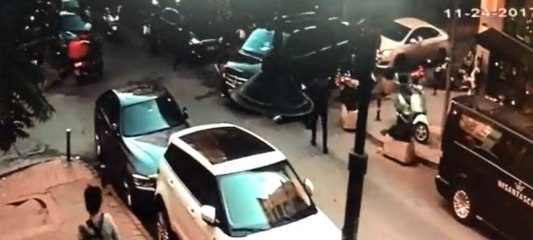 Nişantaşı'nda Kadına Lüks Minibüs Çarptı