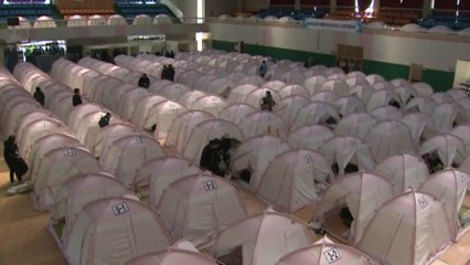 지진 대피소, 비교적 차분 / YTN