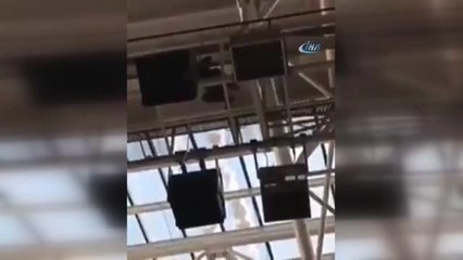 Trabzonsporlu Taraftar Sivasspor Maçında Hoparlör Kablolarını Söktü