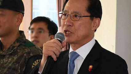 송영무 국방 "미니스커트는 짧을수록 좋아" 또 구설 / YTN