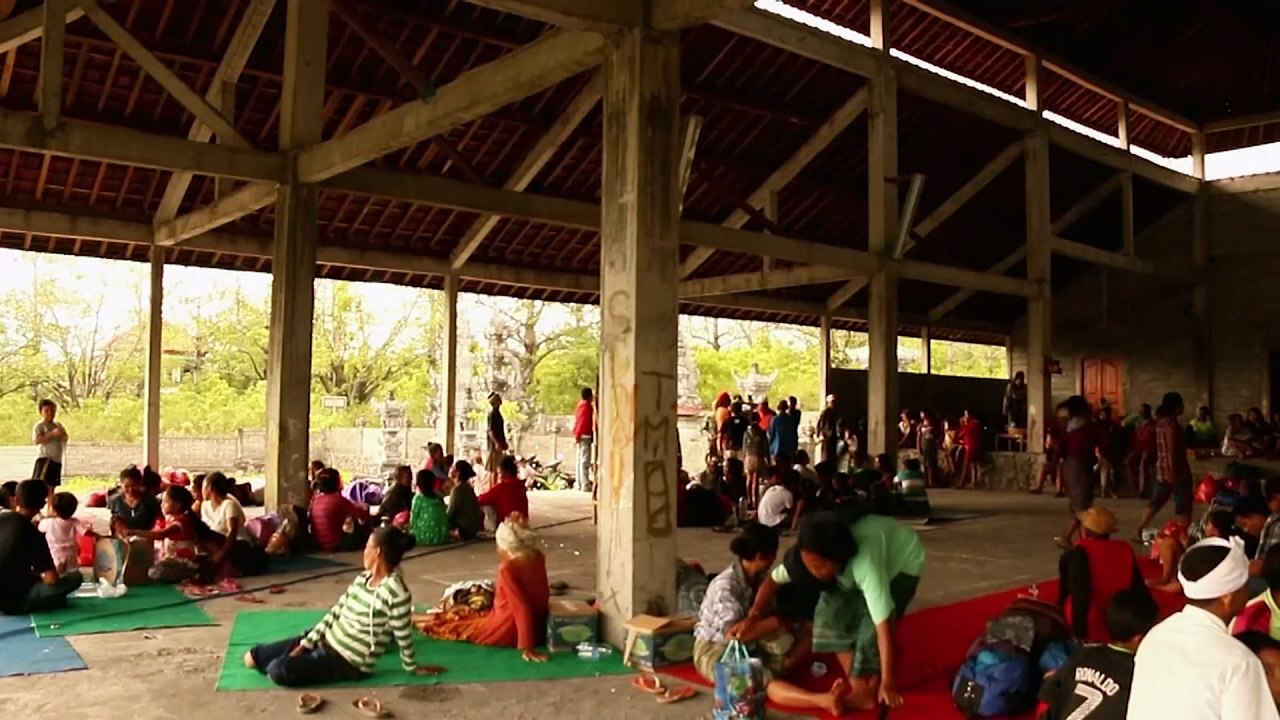 Bali volcano alert raised to highest level