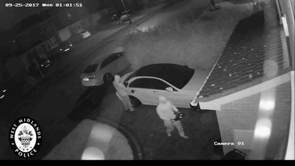 Un vol de voiture avec un répéteur radio réalisé par des pros