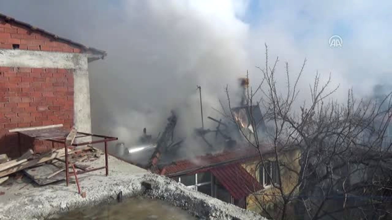 Erzincan'da Bir Ev Yandı