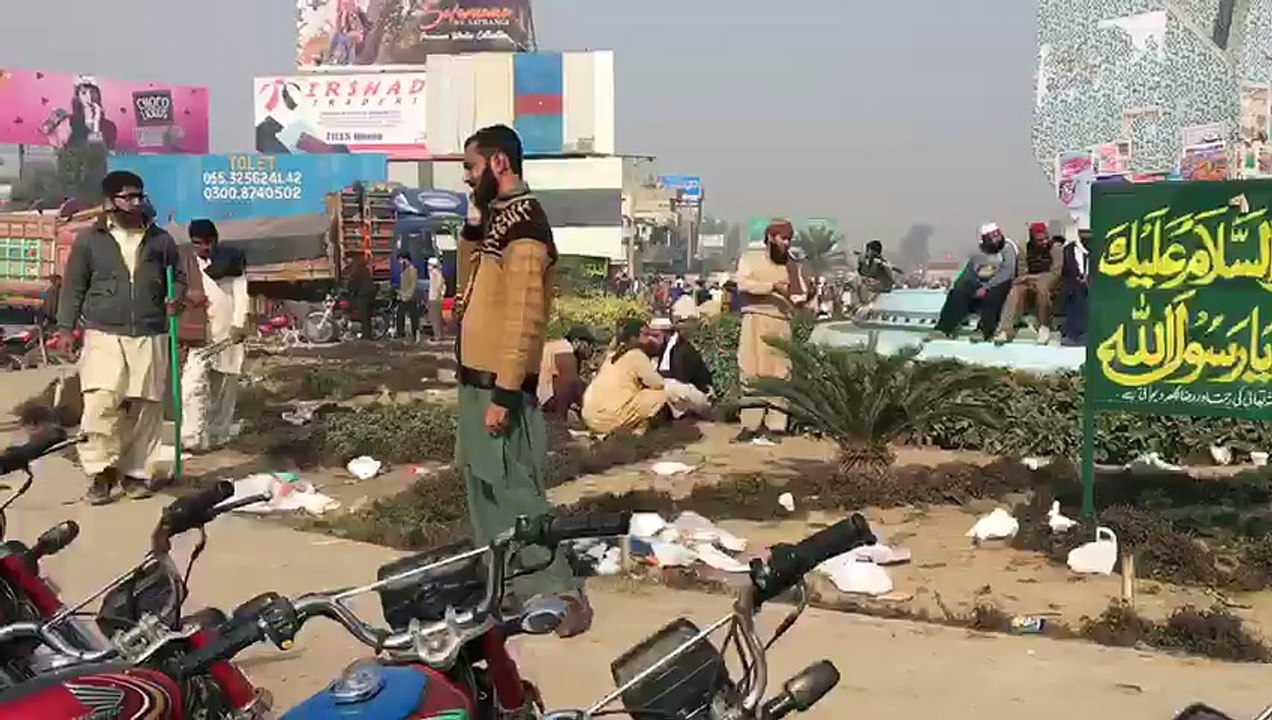 Khadim Hussain Rizvi Strike Live