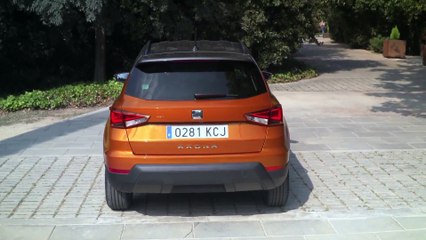 Seat Arona in Eclipse Orange Exterior Design