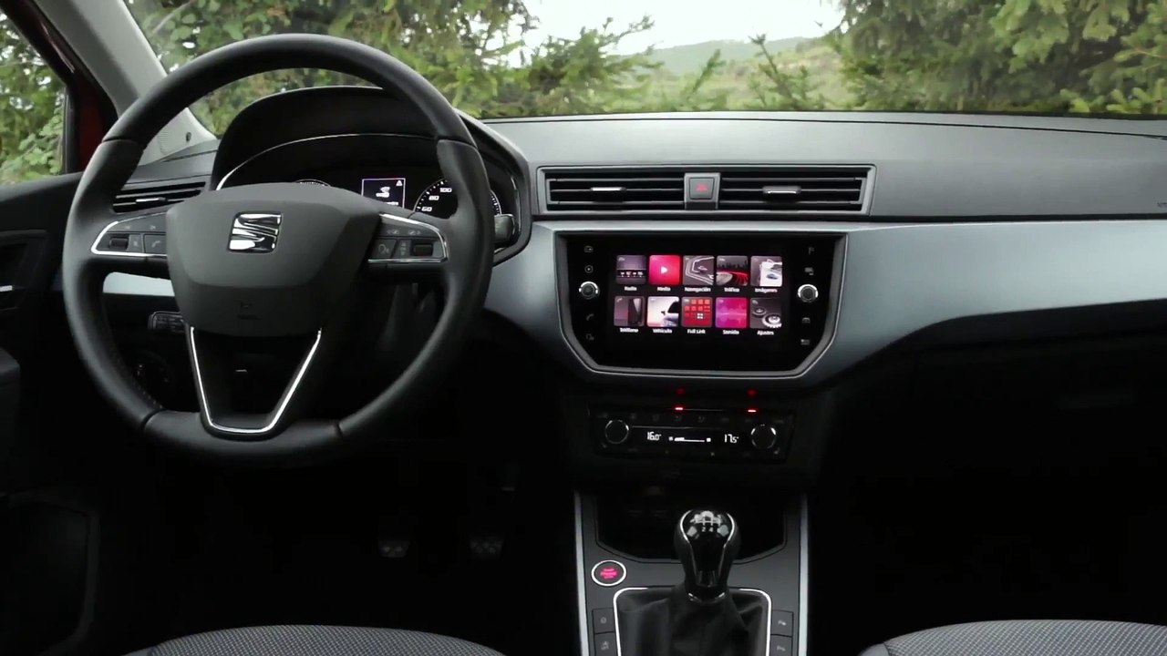 Seat Arona in Eclipse Orange Interior Design