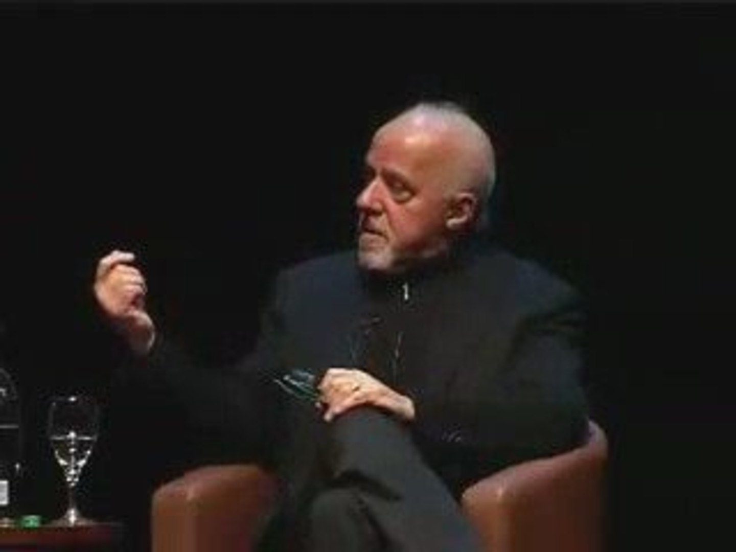 ⁣Paulo Coelho at conference in SECC - 07/11