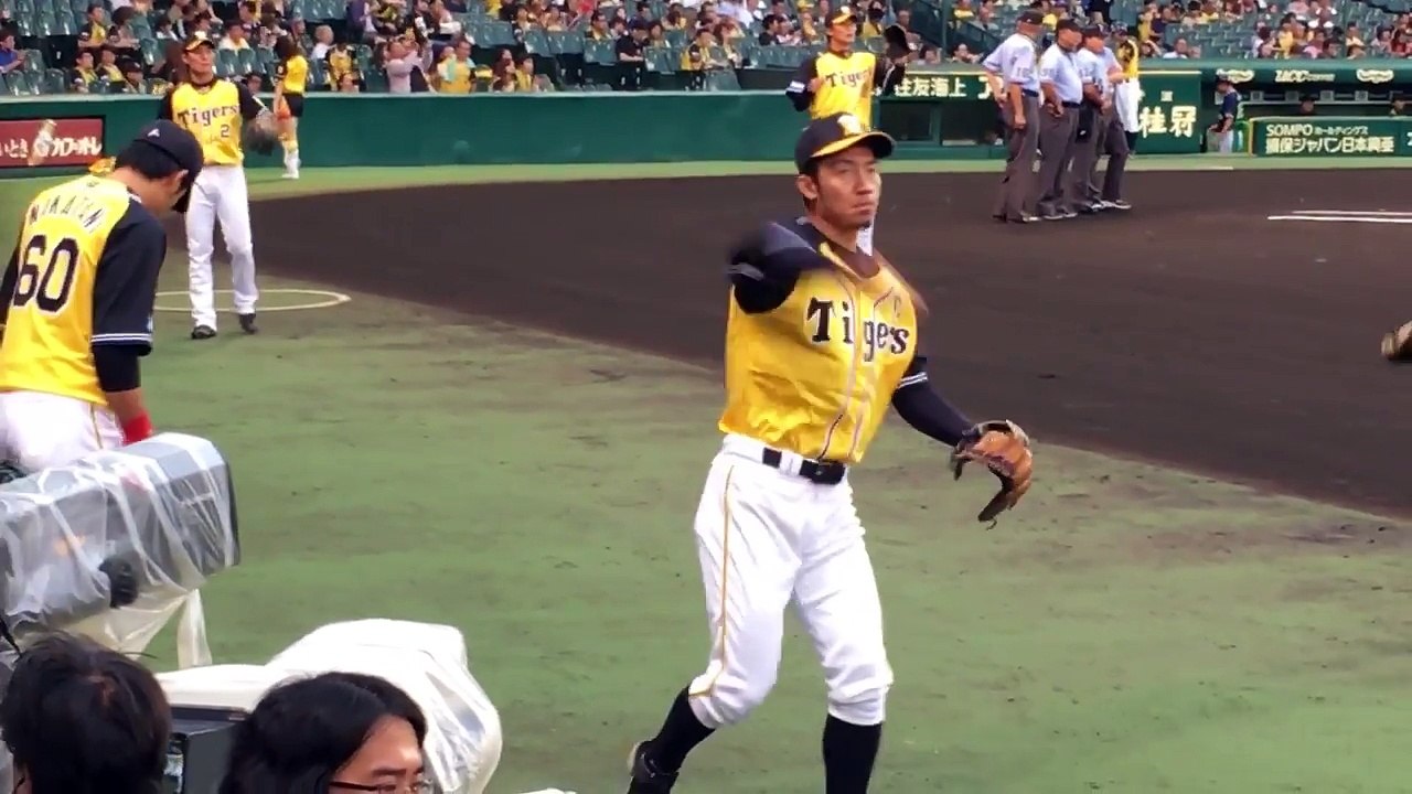 阪神タイガース 鳥谷 高山選手キャッチボール映像 近いです