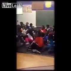 Un homme déguisé en Freddy Krueger effraie les enfants d'une garderie