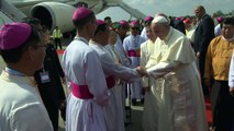 El papa inicia delicada visita a Birmania