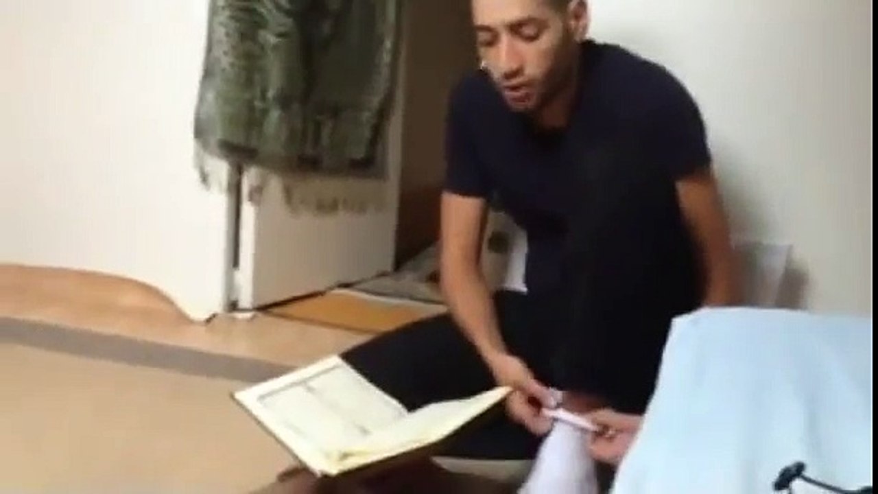 الرابر الفرنسي برولي يقرأ القرآن - Bruler Recite le coran