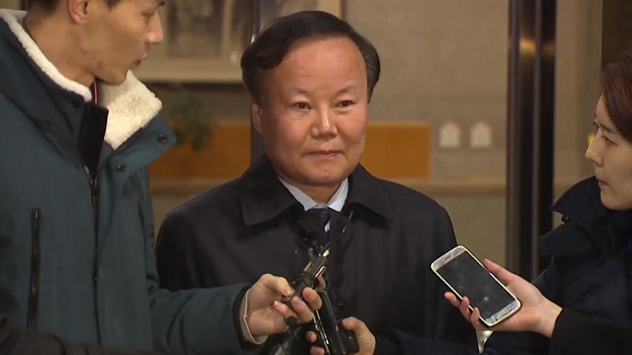 '국정원 특활비' 김재원 의원 15시간 조사...최경환은 소환 불응 / YTN