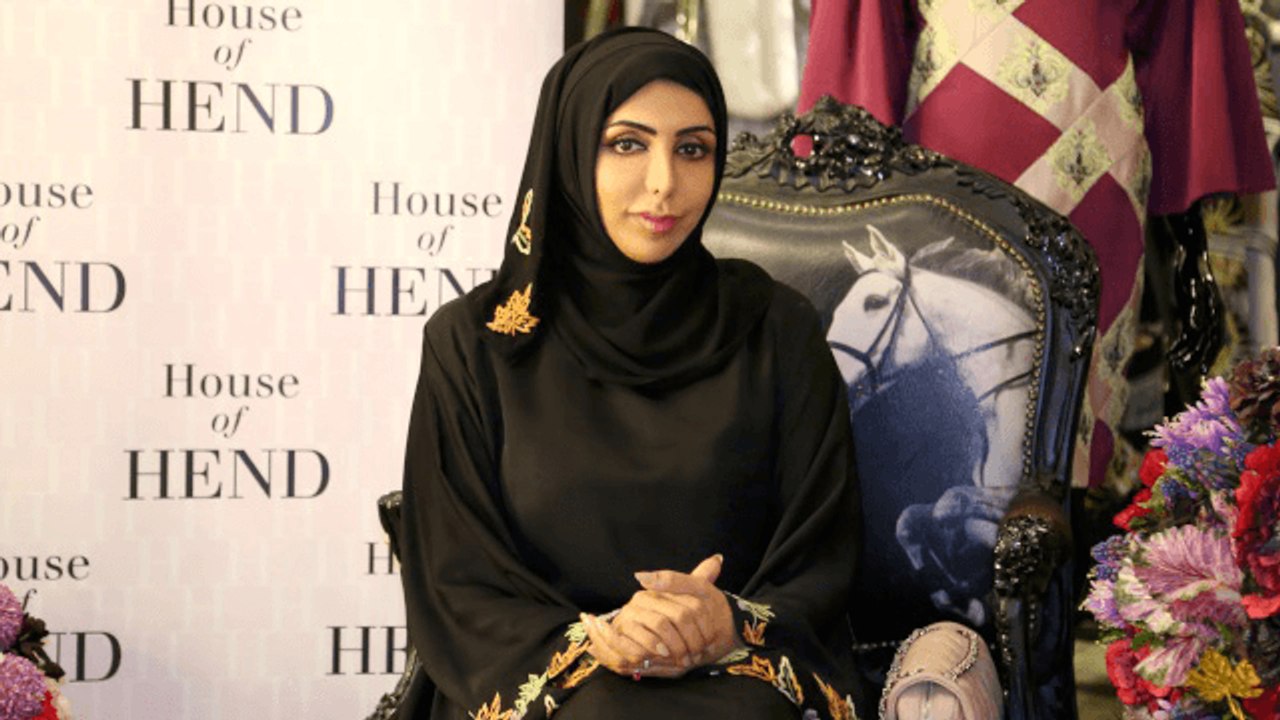 الشيخة هند القاسمي: تلفتني مسيرة إيلي صعب وأناق...