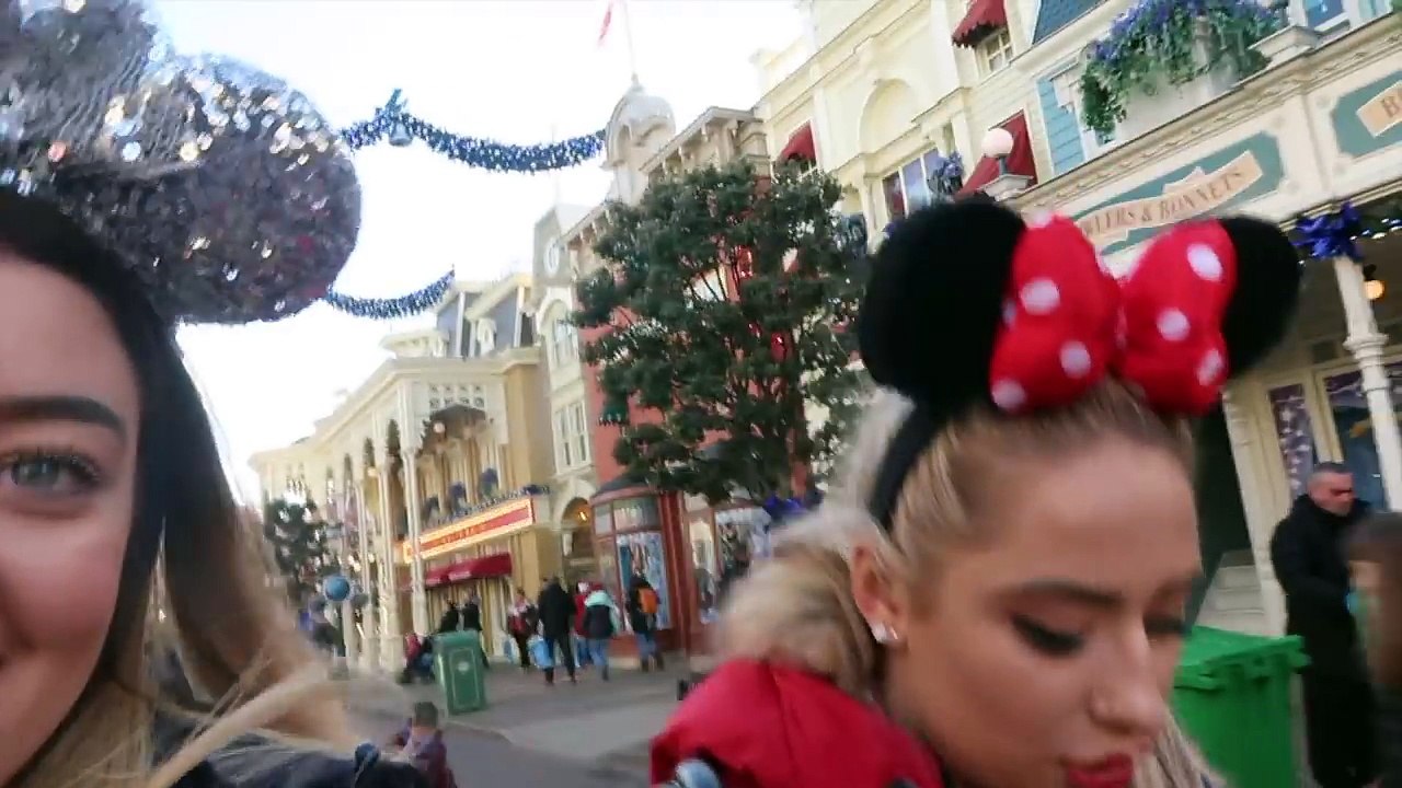 PARIS DAY 2! VISITING DISNEY LAND & DISNEY ILLUMINATIONS!!