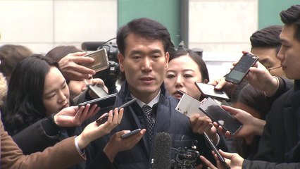 김병찬 용산서장 검찰 출석..."국정원 통화했지만 수사정보유출 안해" / YTN