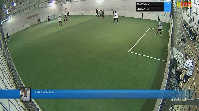 Faute de Anthony - The Wailers Vs ENSMA FC - 27/11/17 21:00 - LIGUE 1 - Poitiers Game Parc