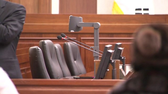 법원 피고인 박근혜 없이 재판 진행 ...국정농단 심판 재시동 / YTN