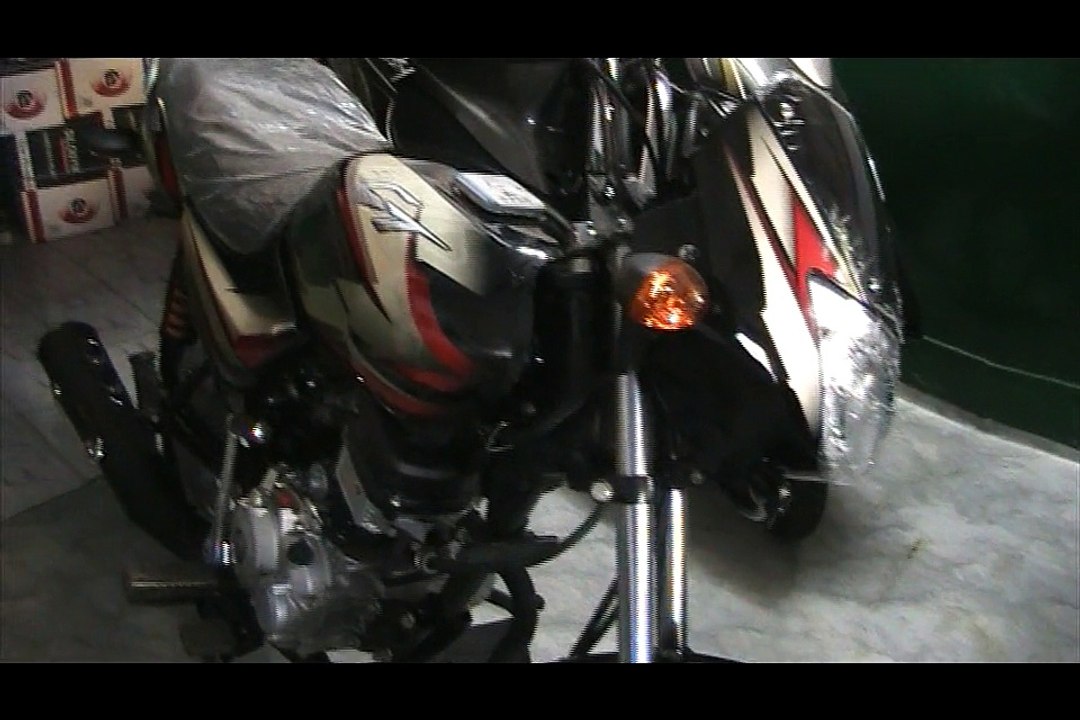 New Bajaj CT 100 ES !!! 100 CC BS 4 & AHO !!!! Nice Look & Mileage