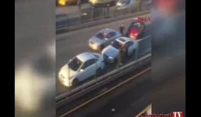 D-100'de silahlı dehşet anı kamerada