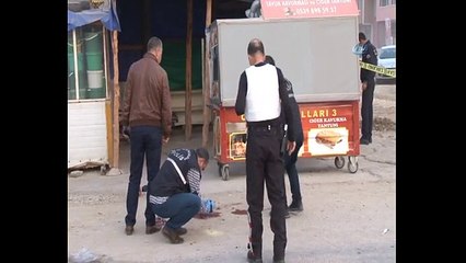 Eşi evi terk eden damat kaynını öldürdü