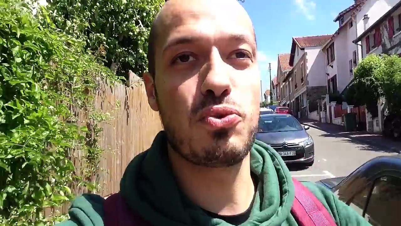 PRANK ! JE FAIS CROIRE À MCFLY QUE JE SUIS SON PÈRE (SA TOURNE MAL)-QCyJ-pyv9r0