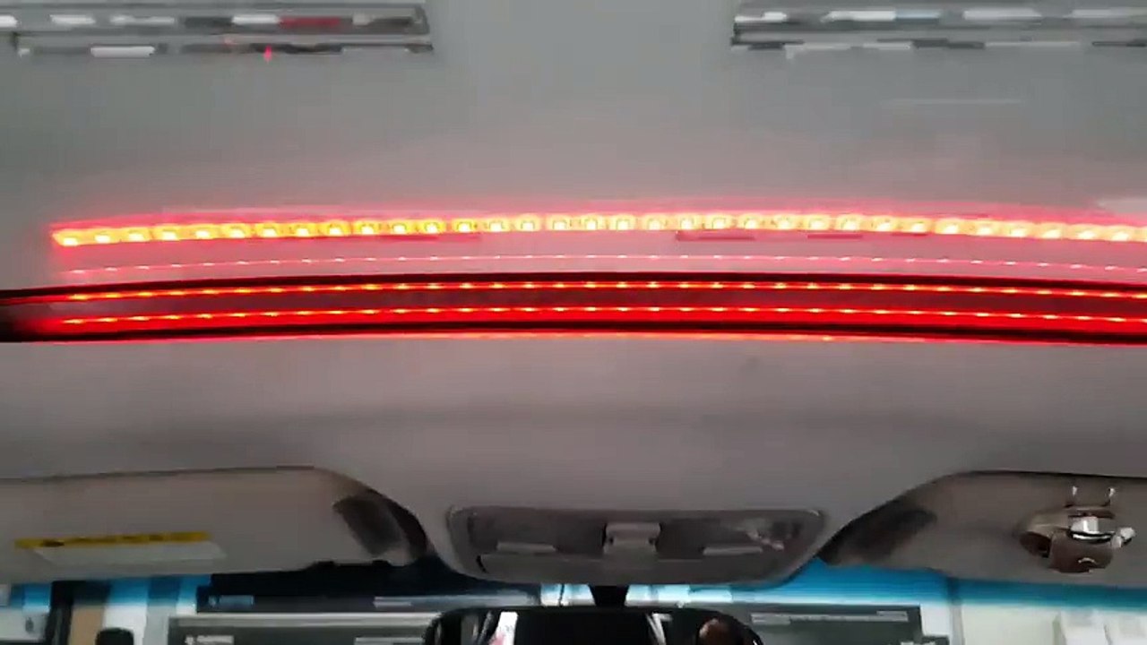 led gầm xe oto