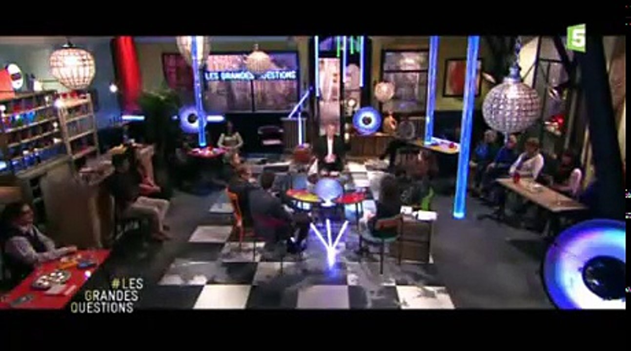 Les athées en ont par-dessus la tête des querelles religieuses . Avec "Jean-Luc Mélenchon"