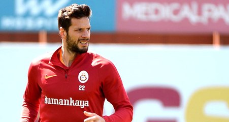 Futbolu Bırakacağı Konuşulan Hakan Balta, Göztepe'yle El Sıkıştı