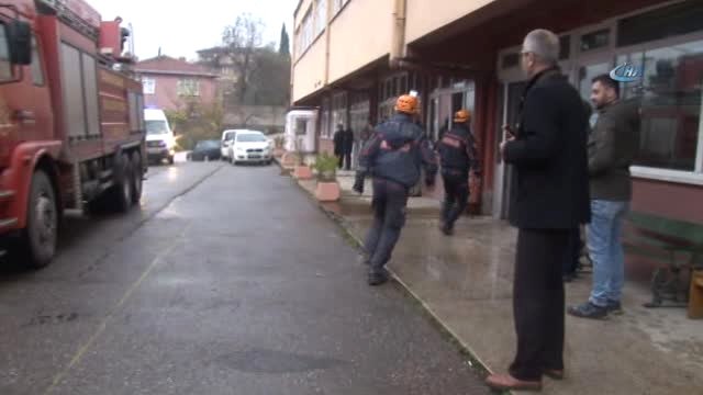 Çaresizce Pencereden Çığlık Atarak Kurtarılmayı Bekledi