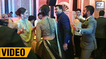 Virat & Anushka's CRAZY Dance At Zaheer Khan's Wedding