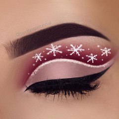 2 Quick and Easy Christmas Morning Makeup Looks
